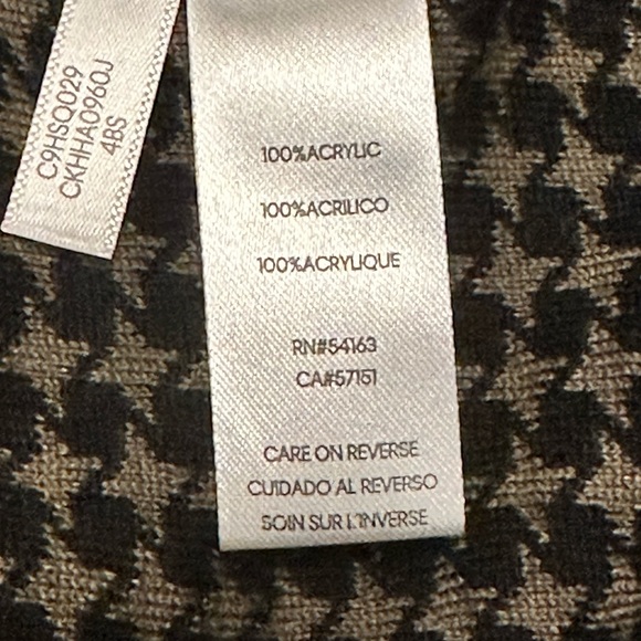 CK LIKE NEW Pullover Sweater - Picture 3 of 4